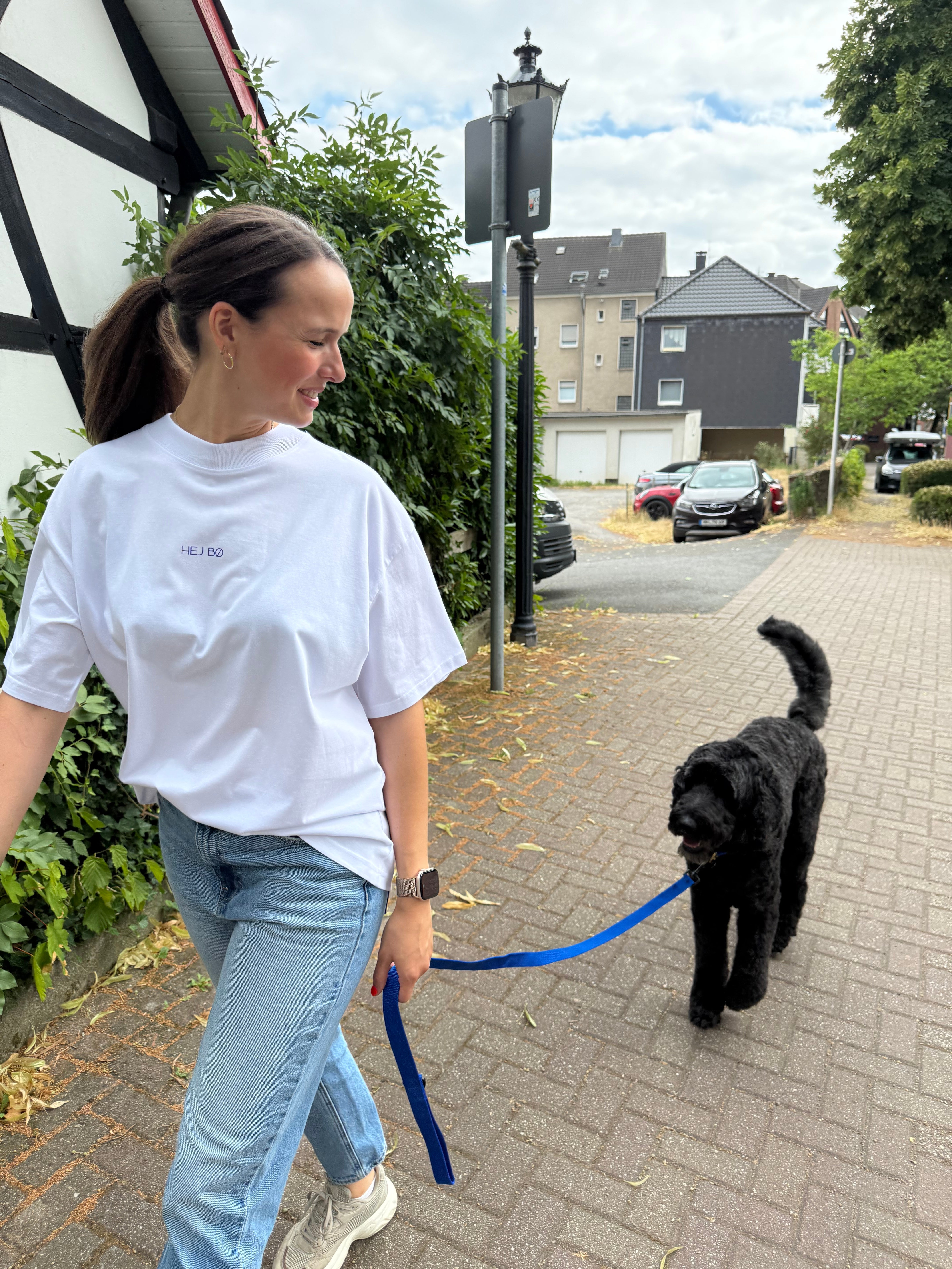 UNISEX T-SHIRT FÜR HUNDEMENSCHEN "OUT OF OFFICE" - WOOF DELI