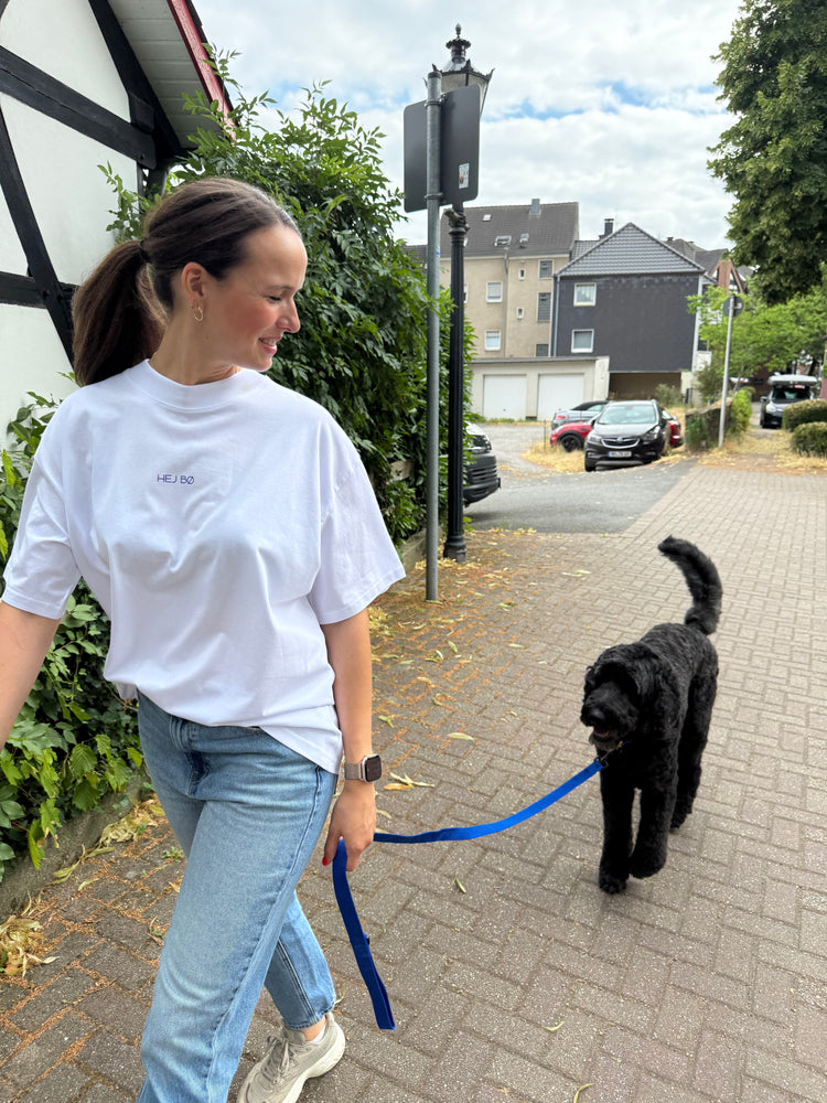 UNISEX T-SHIRT FÜR HUNDEMENSCHEN "OUT OF OFFICE" - WOOF DELI
