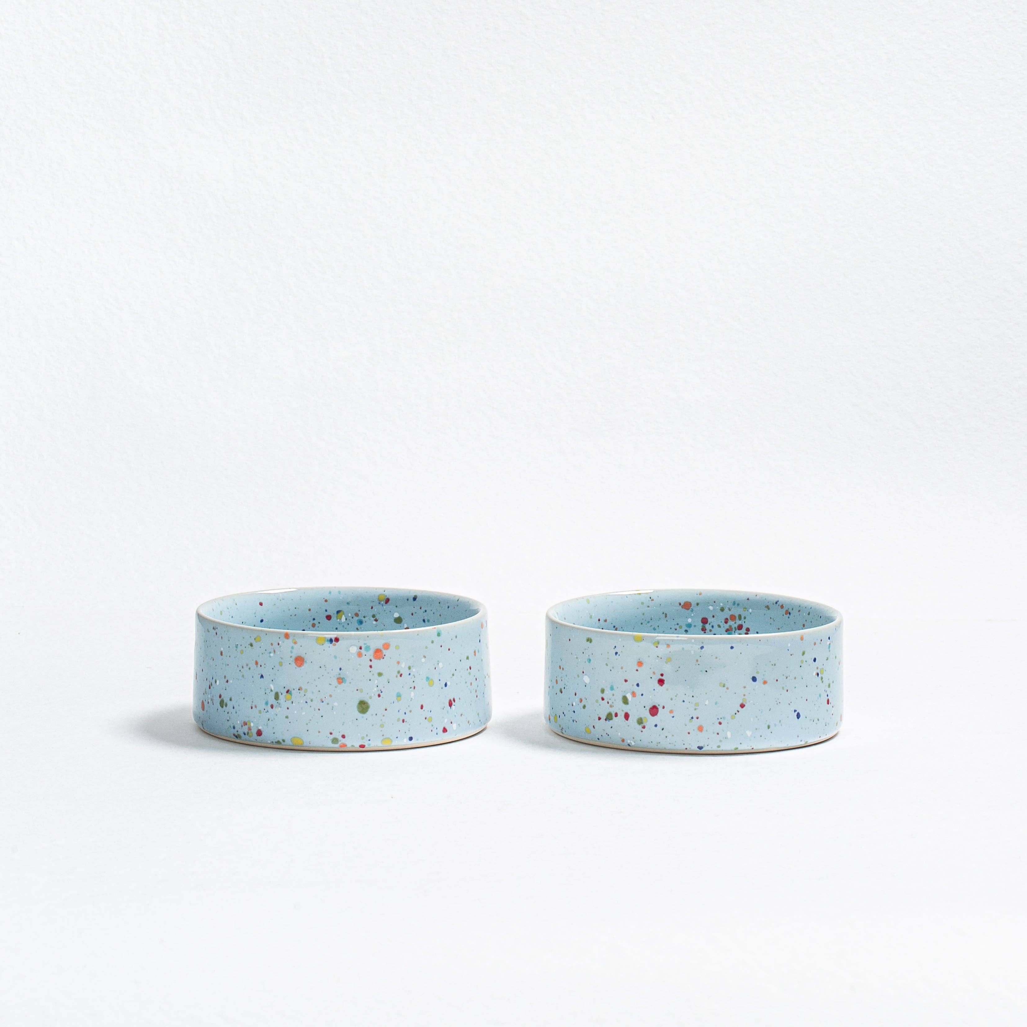 New Party Steingut-Hundenapf 14 cm, 2er-Set, weichblau - WOOF DELI