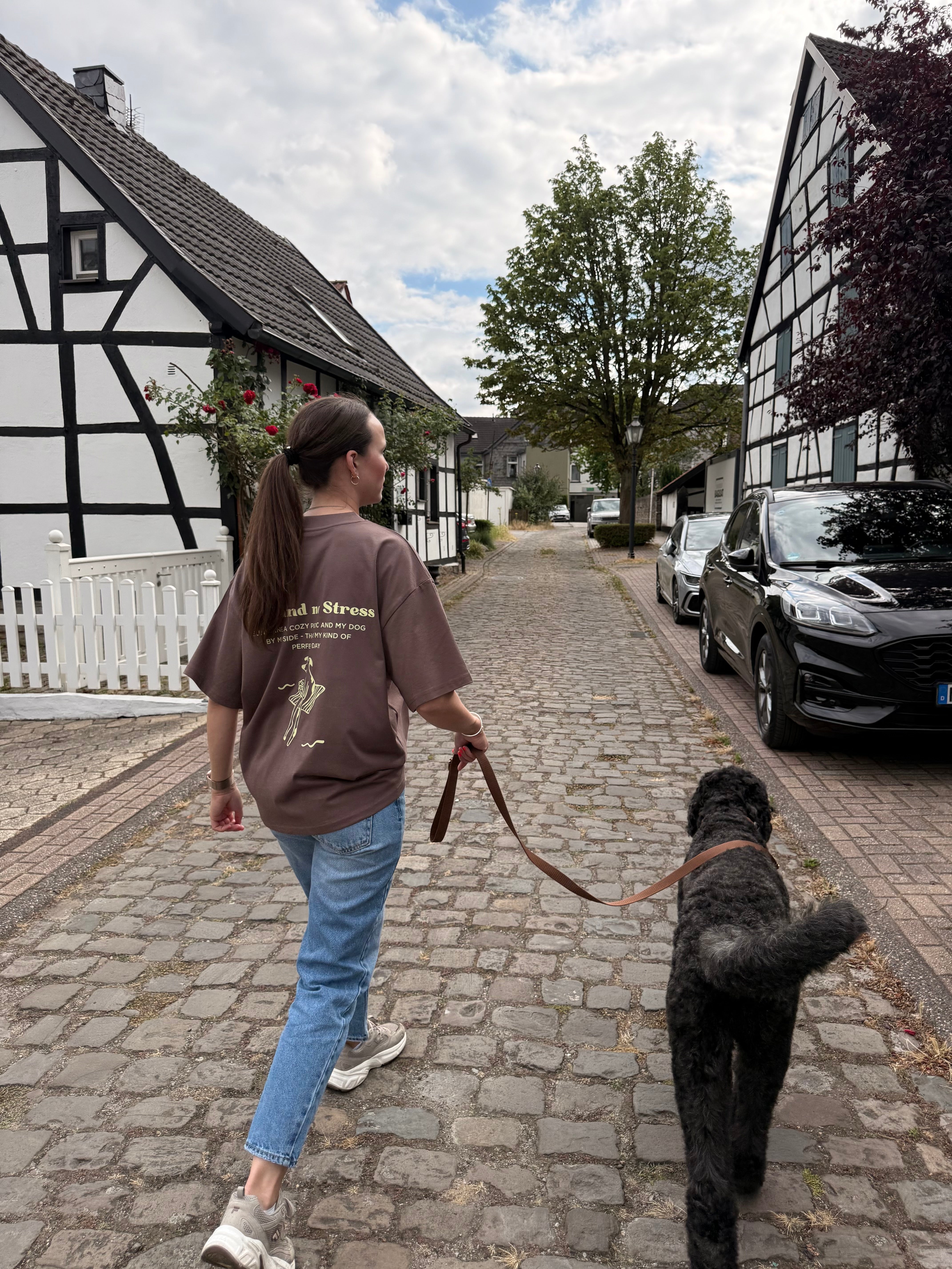 UNISEX T-SHIRT FÜR HUNDEMENSCHEN "THIS AND NO STRESS" - WOOF DELI