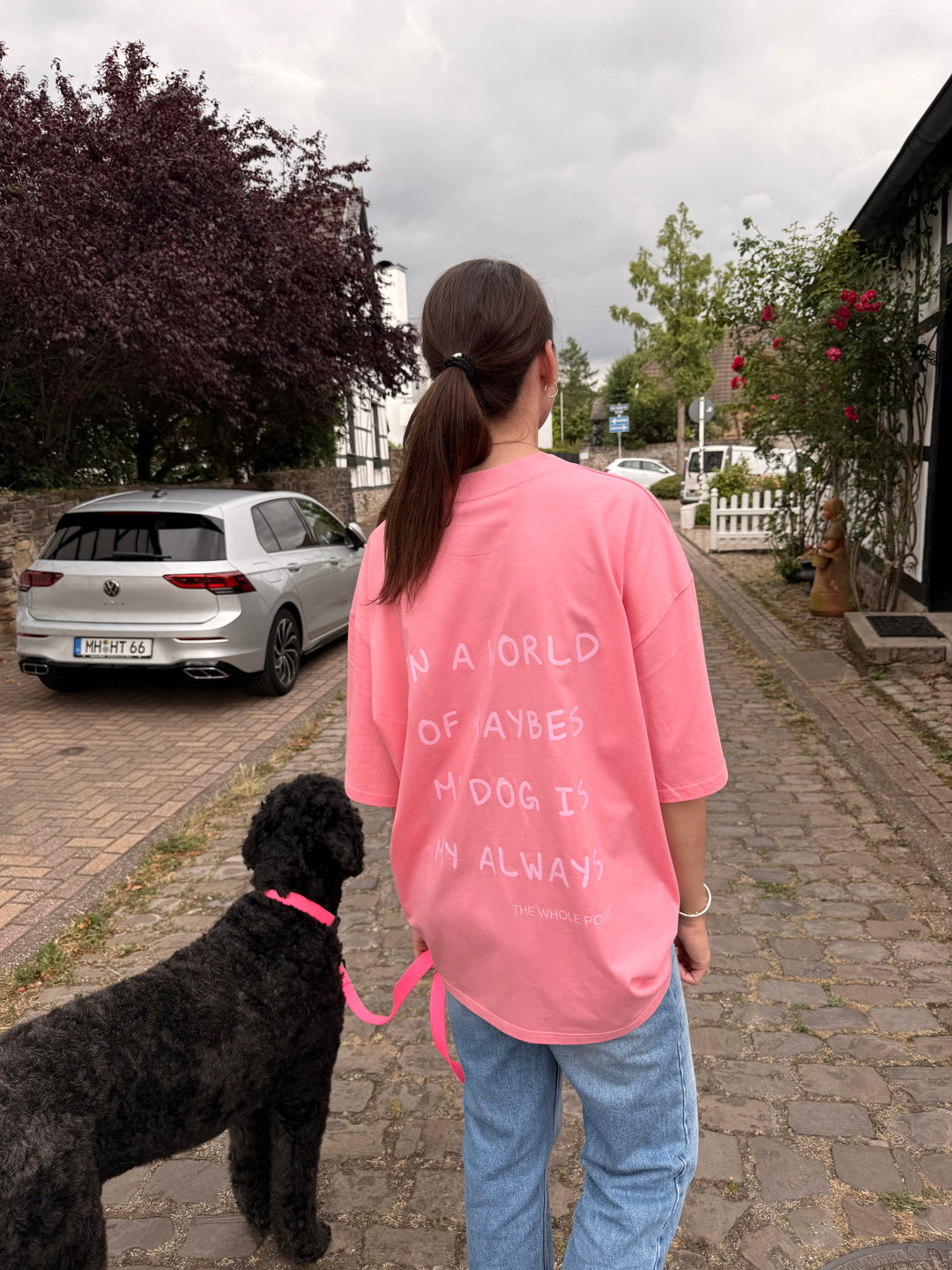 VORBESTELLUNG!!! UNISEX T-SHIRT FÜR HUNDEMENSCHEN "IN A WORLD OF MAYBES" - WOOF DELI