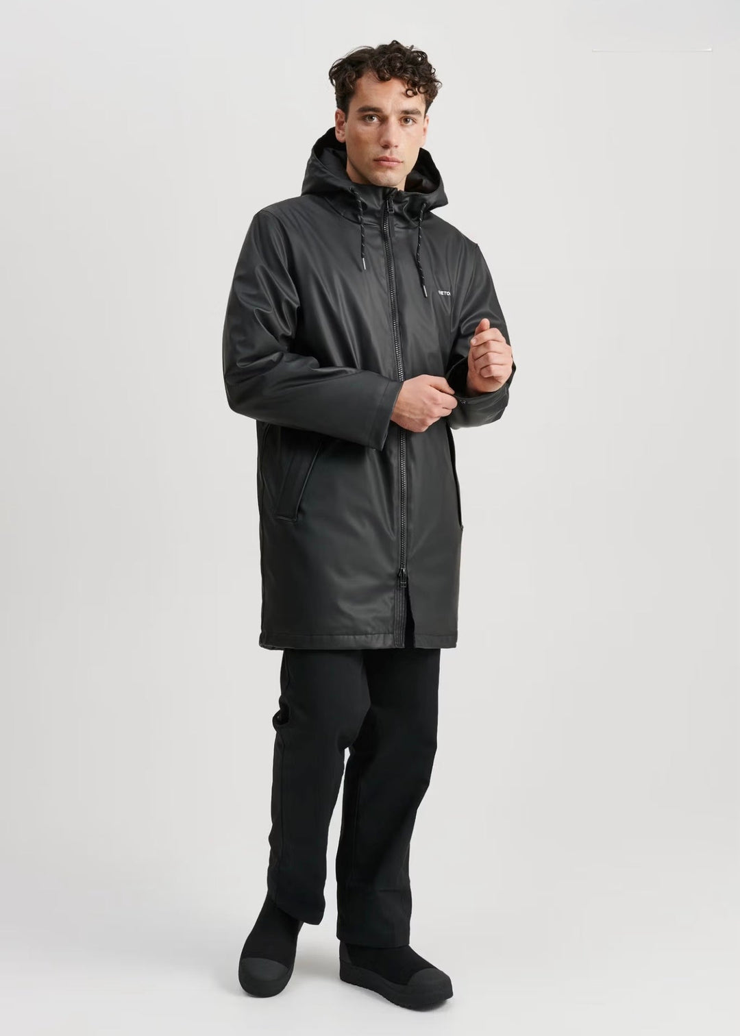 REGENJACKE SCHWARZ GEPOLSTERT/WÄRMEND